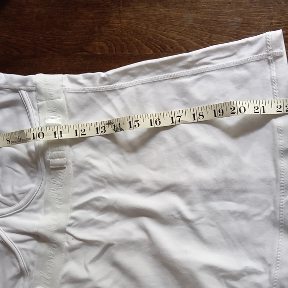 Lululemon tank - Picture 5 of 6